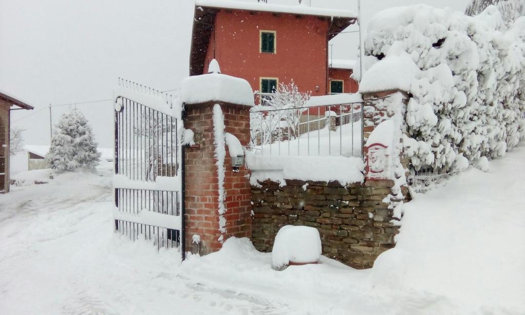 Cascina Filipot Hotel Cerretto Langhe Exterior photo